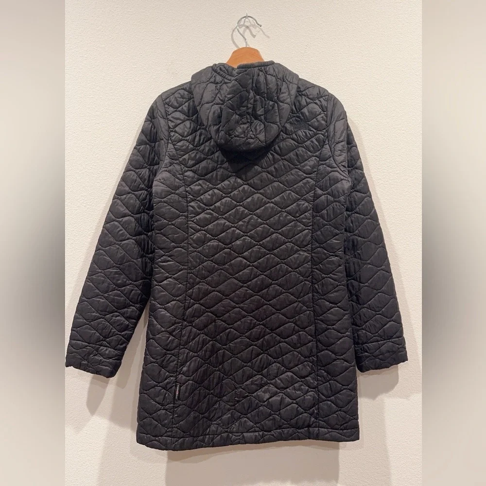 The North Face Thermoball Eco-Hooded Parka II Lightweight Puffer - Picture 2 of 15